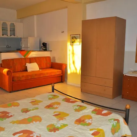 Studio Tonia - Beach, Corfu アパート *